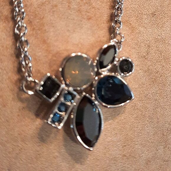 Necklace Multicolored Stones with Silver Chain - Picture 2 of 7